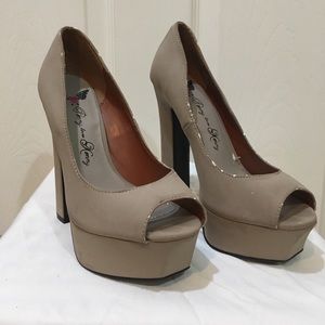 Penny Loves Kenny heels